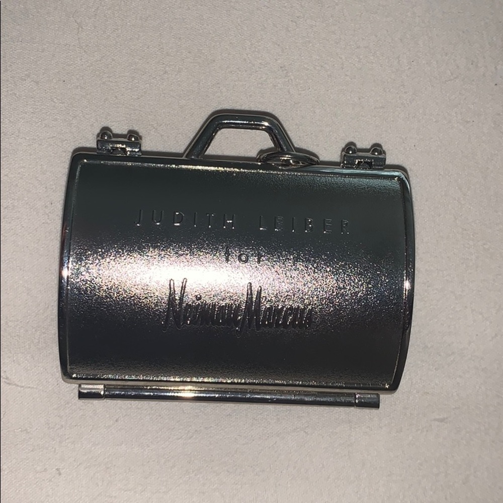 Judith Leiber for Nieman Marcus pill holder - Picture 2 of 3